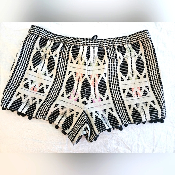 Saylor Abstract Nylah Cotton Shorts Size Medium - Picture 2 of 2